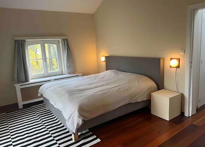 Charmante Maison Dans Un Coin De Verdure A Boitsfort